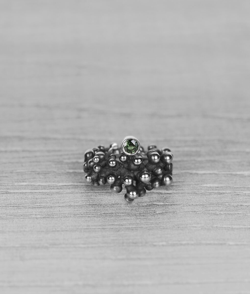 "Colony" silver ring with green sapphire - Image 2