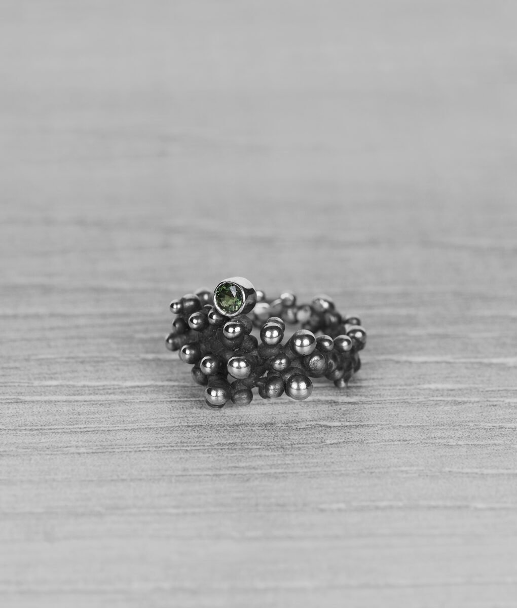 "Colony" silver ring with green sapphire - Image 3
