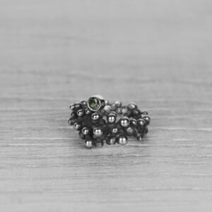 "Colony" silver ring with green sapphire - Image 3