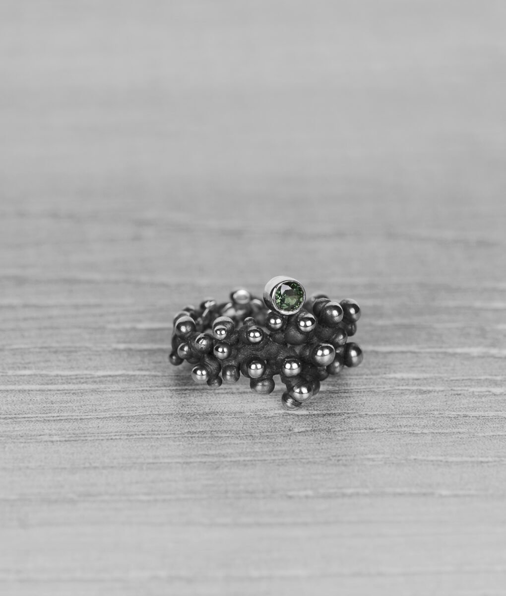 "Colony" silver ring with green sapphire - Image 8