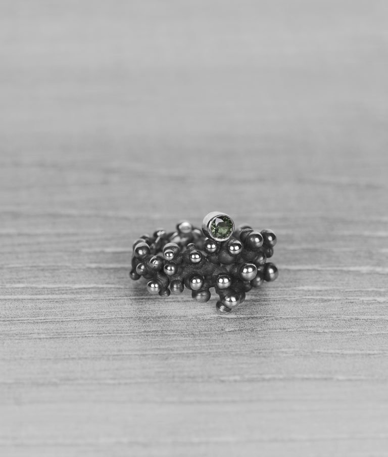 "Colony" silver ring with green sapphire - Image 8