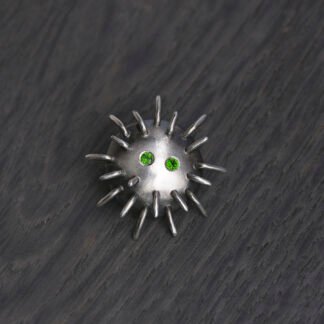 Silver Pin "Kratt" with Chrome Diopsides