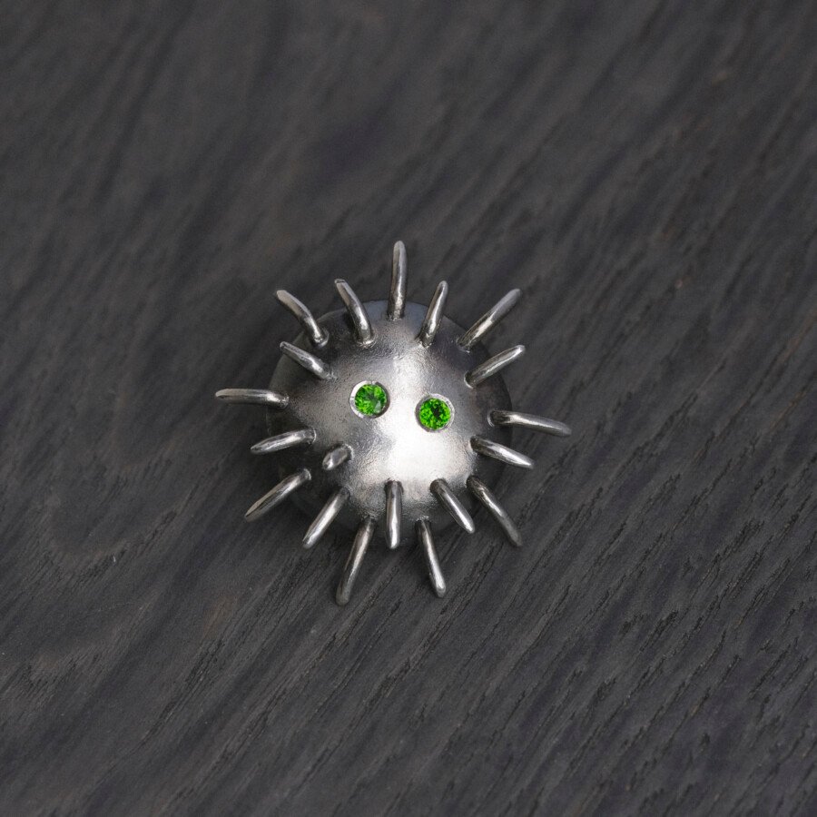 Silver Pin "Trickster" with Chrome Diopsides